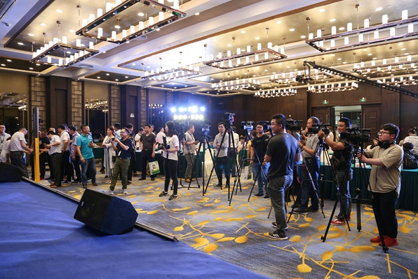 海鹰门窗2018年度新产品发布会暨财富论坛圆满落幕 海鹰门窗2018年度新产品发布会暨财富论坛圆满落幕
