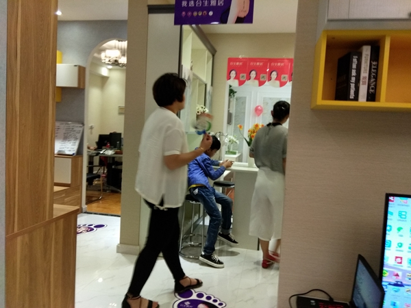 合生雅居商学院助力濮阳专卖店,五一活动再创新高! 合生雅居商学院助力濮阳专卖店,五一活动再创新高!