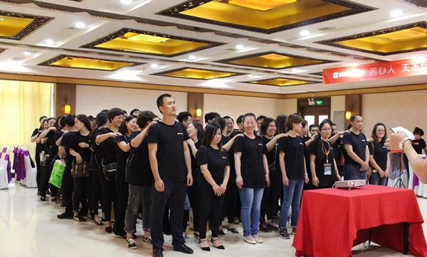 “616大会战 战战战!” 意陆橱柜衣柜616启动大会正式打响第一枪 “616大会战 战战战!” 意陆橱柜衣柜616启动大会正式打响第一枪
