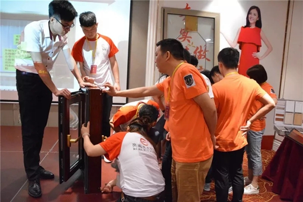 聚势奋进,共创新时代:亮阁门窗导购精英培训班(夯实基础 做实订单)圆满结束! 聚势奋进,共创新时代:亮阁门窗导购精英培训班(夯实基础 做实订单)圆满结束!