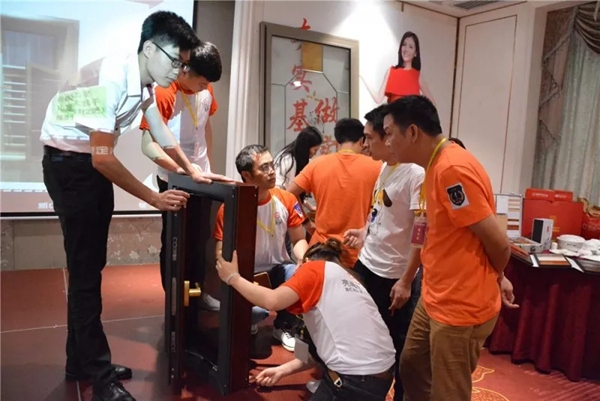 聚势奋进,共创新时代:亮阁门窗导购精英培训班(夯实基础 做实订单)圆满结束! 聚势奋进,共创新时代:亮阁门窗导购精英培训班(夯实基础 做实订单)圆满结束!