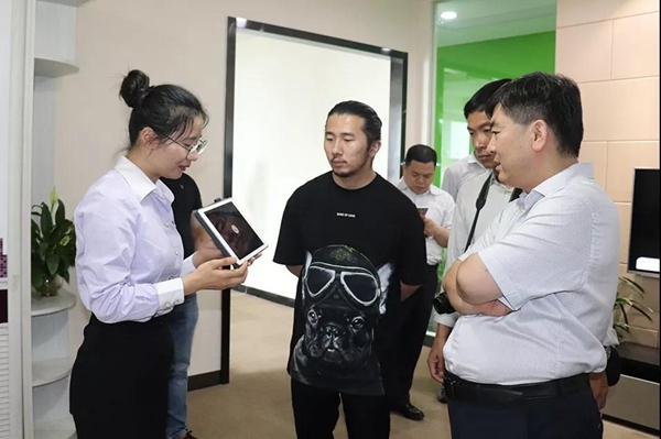 南京物联为智能锁与智能家居融合的引领者——2018中国建博葵花奖考察团走访