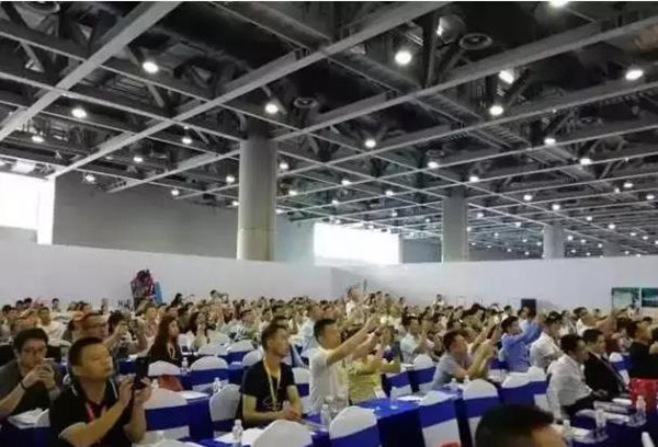 2018中国建博会（广州）丨“定制100”引领计划之大定制家居行业总裁论坛