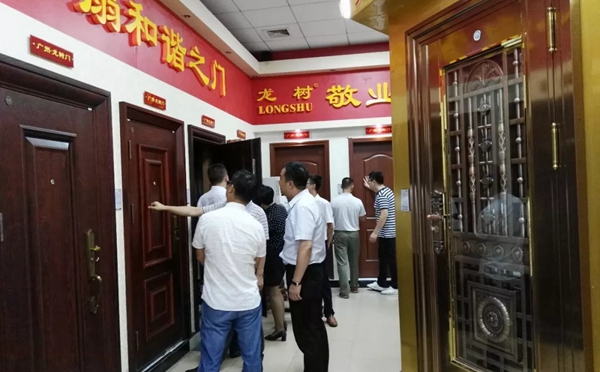 广东翔顺集团有限公司领导莅临龙树门业集团考察指导