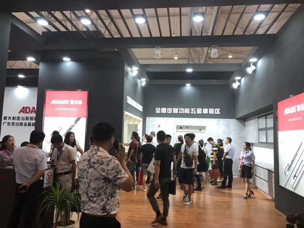 “功能五金丨亚当斯时刻”：广东亚当斯闪耀亮相成都国际家具展