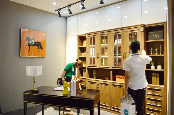 成都家具展丨以结合体现差异,鼎配玩出企业执行力 成都家具展丨以结合体现差异,鼎配玩出企业执行力