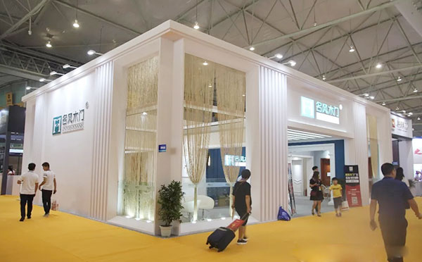 重庆部分木门企业“试水”中国西部门窗展