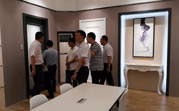 广东翔顺集团有限公司领导莅临龙树门业集团考察指导