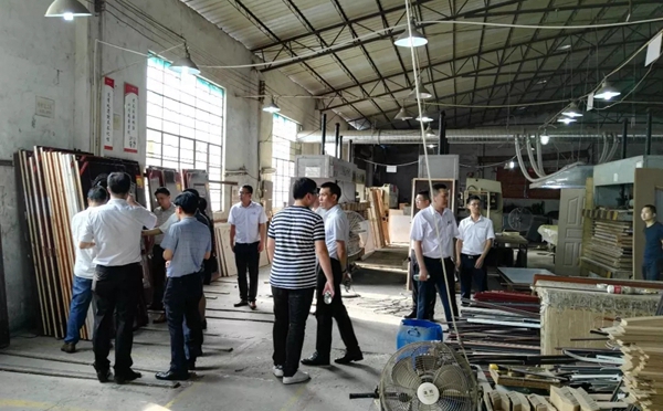 广东翔顺集团有限公司领导莅临龙树门业集团考察指导