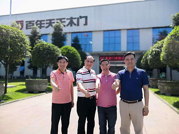 百年天天木门的中庸之道 是如何俘获年轻人内心的