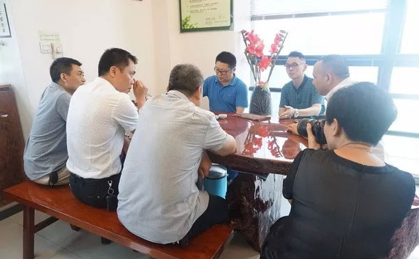 广东产品质量监督检验研究院唐穗平副院长一行参观考察漆强化工