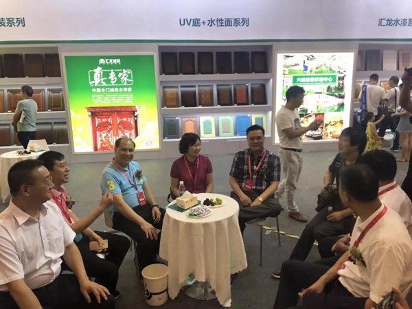 成都门窗及家具展|汇龙涂料再掀“环保风” 成都门窗及家具展|汇龙涂料再掀“环保风”