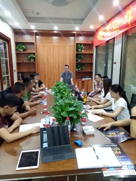 派雅门窗400方河南驻马店旗舰店盛大开业！