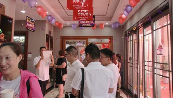 派雅门窗400方河南驻马店旗舰店盛大开业！