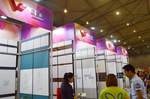 成都建博会丨正皇旗尽展刺绣风情，致力打造独特新品