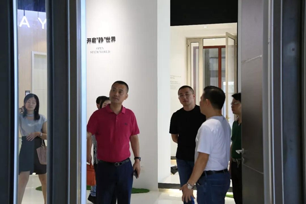 捷顺成隆门窗:德国丝吉利娅集团(SIEGENIA)翟总一行访问捷顺成隆门窗 捷顺成隆门窗:德国丝吉利娅集团(SIEGENIA)翟总一行访问捷顺成隆门窗