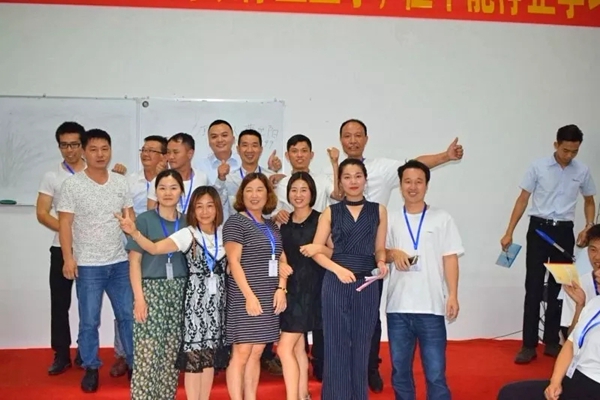 美之选门窗“策略”培训，打造战无不胜的团队！