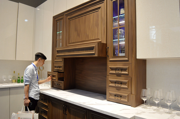 成都家具展丨以结合体现差异,鼎配玩出企业执行力 成都家具展丨以结合体现差异,鼎配玩出企业执行力