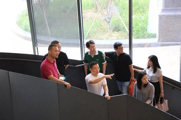 捷顺成隆门窗:德国丝吉利娅集团(SIEGENIA)翟总一行访问捷顺成隆门窗 捷顺成隆门窗:德国丝吉利娅集团(SIEGENIA)翟总一行访问捷顺成隆门窗