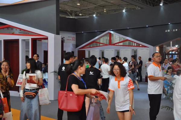 2018第五届中国西部门窗定制家居展盛大开幕!二十六万客商,邀您共享行业大戏! 2018第五届中国西部门窗定制家居展盛大开幕!二十六万客商,邀您共享行业大戏!