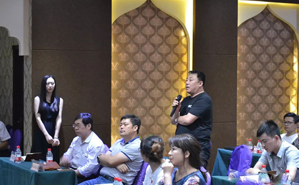 华宸整木定制优秀经销商座谈会圆满召开