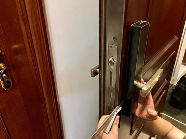 美永远是对的！从欧瑞博T1评测，来聊聊智能门锁那些事