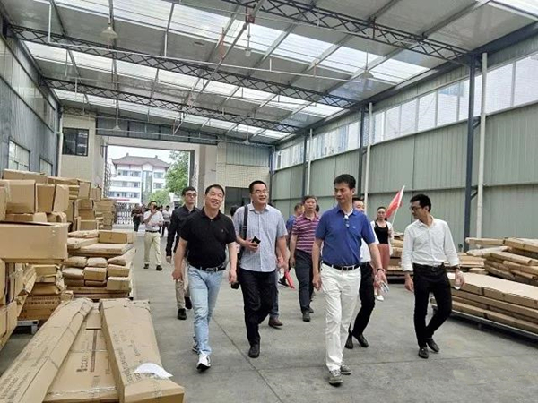 福建省定制家居行业协会莅临艺龙木门参观考察 福建省定制家居行业协会莅临艺龙木门参观考察