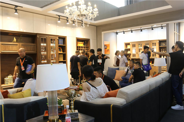 成都定制家具展丨看鼎配如何燃爆蓉城，引发行业签约盛况！