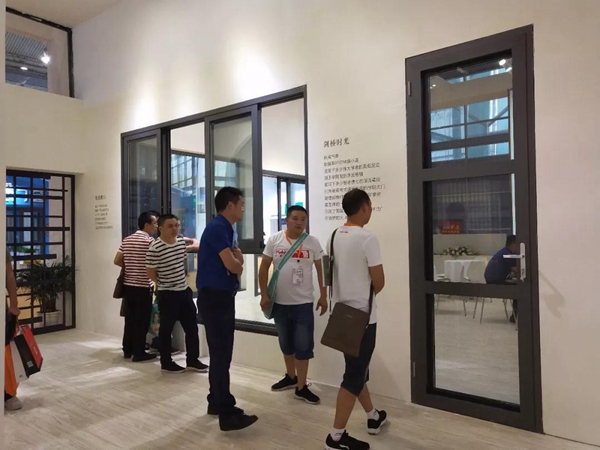 成都建博会丨皇派门窗至臻品质，剑指天府之国
