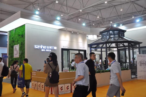 2018第五届中国西部门窗定制家居展盛大开幕!二十六万客商,邀您共享行业大戏! 2018第五届中国西部门窗定制家居展盛大开幕!二十六万客商,邀您共享行业大戏!