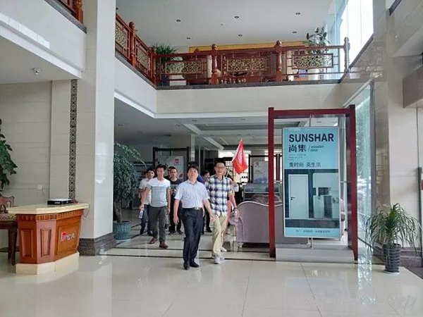 福建省定制家居行业协会莅临艺龙木门参观考察 福建省定制家居行业协会莅临艺龙木门参观考察