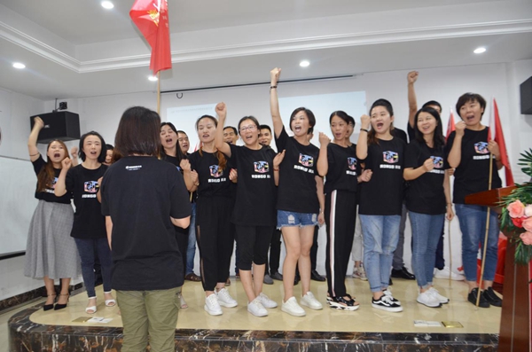 荣高智能门窗神铺计划打造项目启动大会正式结束，计划将在各地荣高店执行！