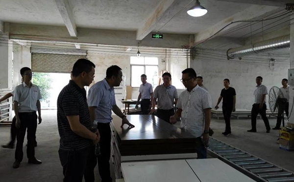 广东翔顺集团有限公司领导莅临龙树门业集团考察指导