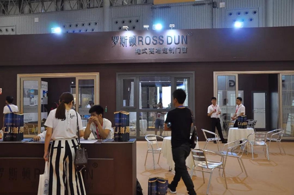 2018第五届中国西部门窗定制家居展盛大开幕!二十六万客商,邀您共享行业大戏! 2018第五届中国西部门窗定制家居展盛大开幕!二十六万客商,邀您共享行业大戏!
