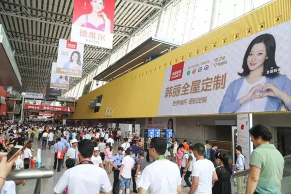 2018中国建博会（广州）丨韩丽杨通兵：加强产品升级，满足消费者对美好生活的追求