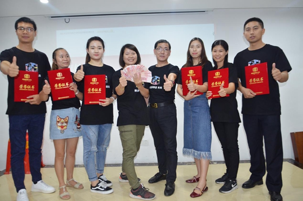 荣高智能门窗神铺计划打造项目启动大会正式结束，计划将在各地荣高店执行！
