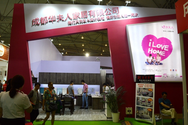 成都建博会 | 华夫人以产品做销售，思考团队的未来