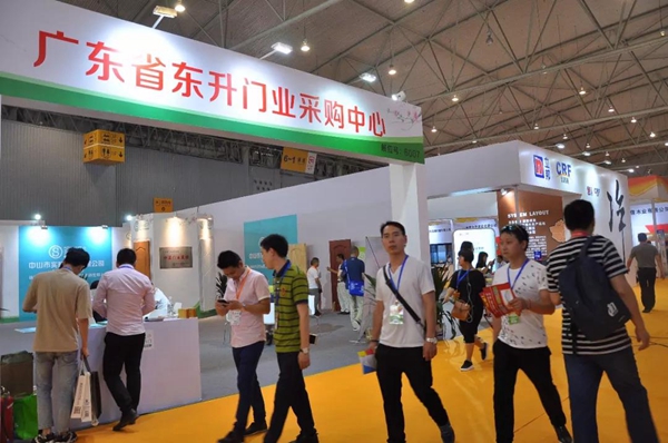 2018第五届中国西部门窗定制家居展盛大开幕!二十六万客商,邀您共享行业大戏! 2018第五届中国西部门窗定制家居展盛大开幕!二十六万客商,邀您共享行业大戏!