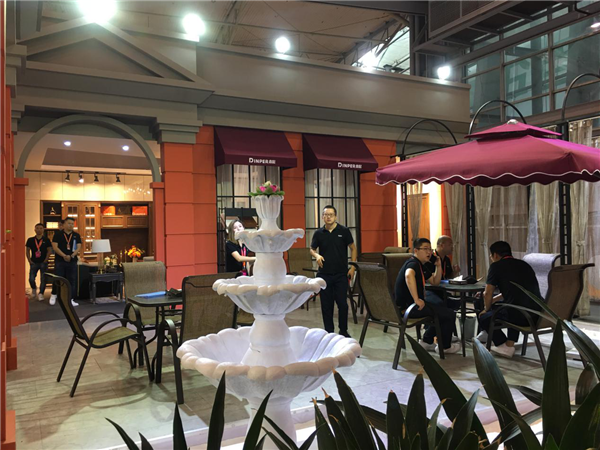 成都定制家具展丨看鼎配如何燃爆蓉城，引发行业签约盛况！