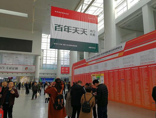 百年天天品牌宣传放大招，40处高炮广告密集布点高速路