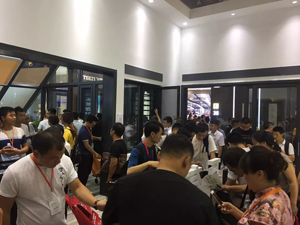 2018中国建博会（广州）| 飞宇门窗凭什么这么牛？！