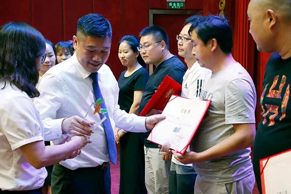 派雅门窗颁奖晚宴隆重召开！百战归来正少年，砥砺前行勇“蝶变”！