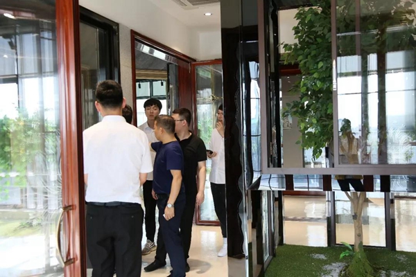 居然之家集团招商部常部长一行到访捷顺成隆门窗! 居然之家集团招商部常部长一行到访捷顺成隆门窗!