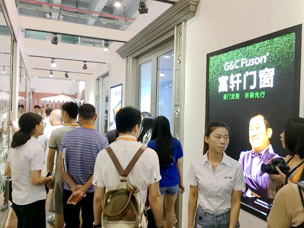 中国建博会20周年现场直击 | 富轩门窗林丽明:大品牌具潜力 中国建博会20周年现场直击 | 富轩门窗林丽明:大品牌具潜力