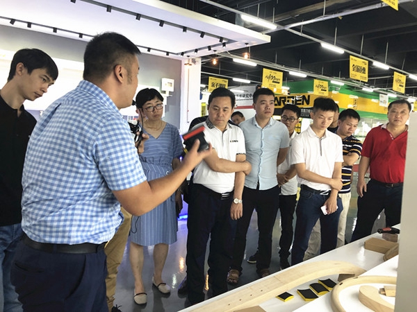 平台为媒,共促发展|中国木材与木制品流通协会木门窗专业委员会举办广东供应商企业走访活动系列(三) 平台为媒,共促发展|中国木材与木制品流通协会木门窗专业委员会举办广东供应商企业走访活动系列(三)