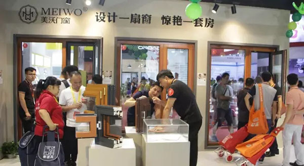 2018中国建博会（广州）| 美沃门窗惊艳亮相建博会，窗王驾到，王者风范