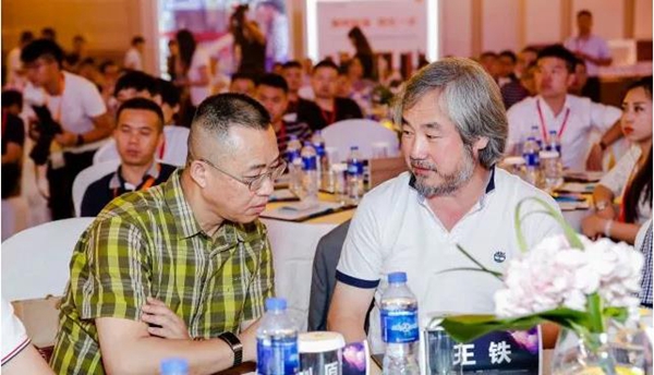 2018中国建博会(广州)丨让设计拥抱生活——第七届中国木门产品大会精彩回放 2018中国建博会(广州)丨让设计拥抱生活——第七届中国木门产品大会精彩回放