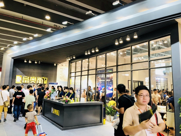 中国建博会20周年现场直击 | 富奥斯门窗谭家湖：品质发展才是王道