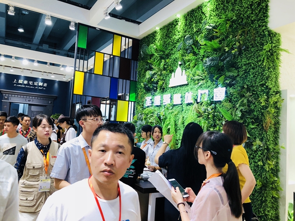 中国建博会20周年现场直击 | 圣堡罗门窗陈小庭：专注整体门窗