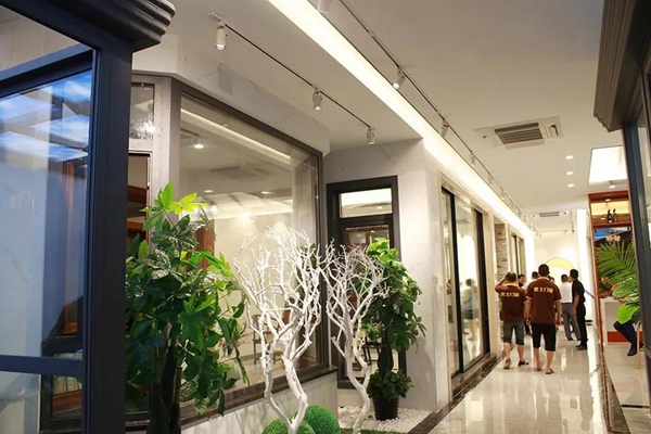 欧士门窗2018品牌发展峰会暨新基地落成庆典隆重举行！
